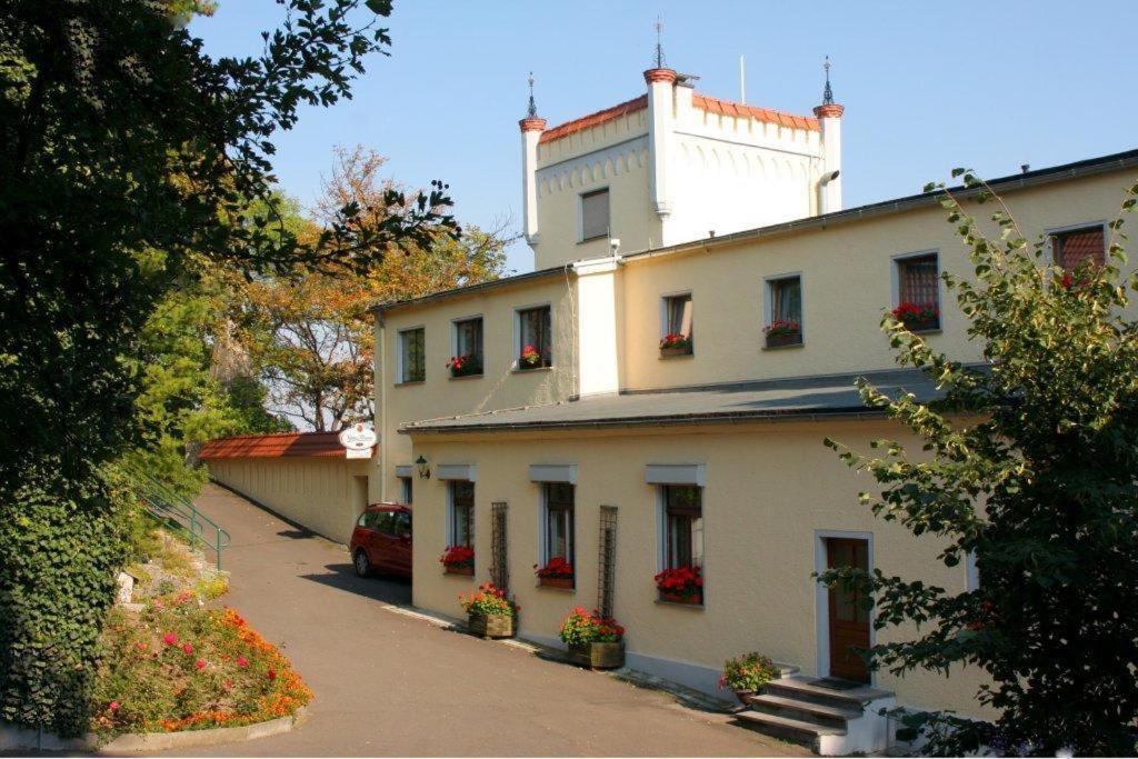 Berghotel Wilhelmsburg Bad Kosen Exterior photo