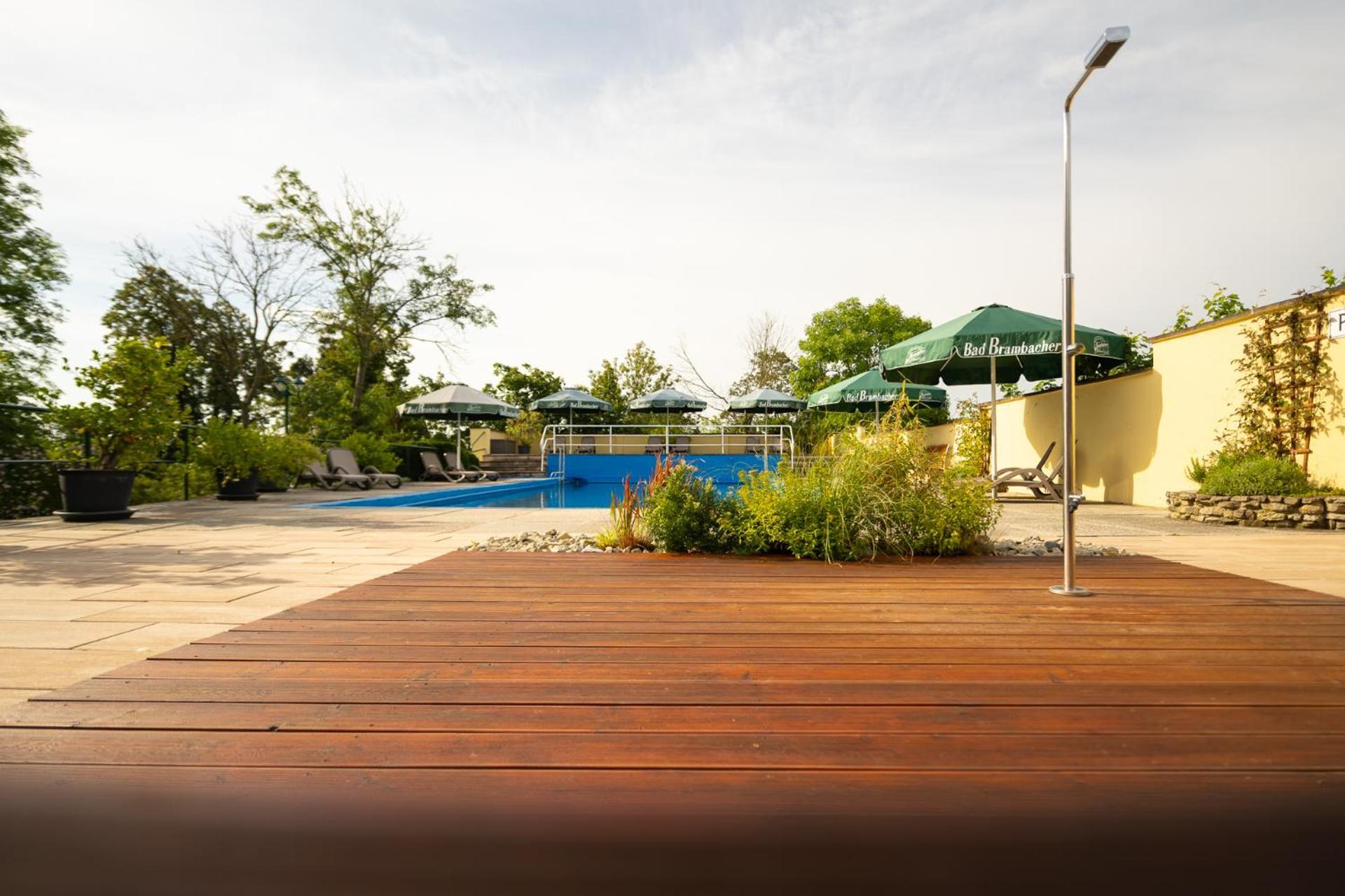 Berghotel Wilhelmsburg Bad Kosen Exterior photo