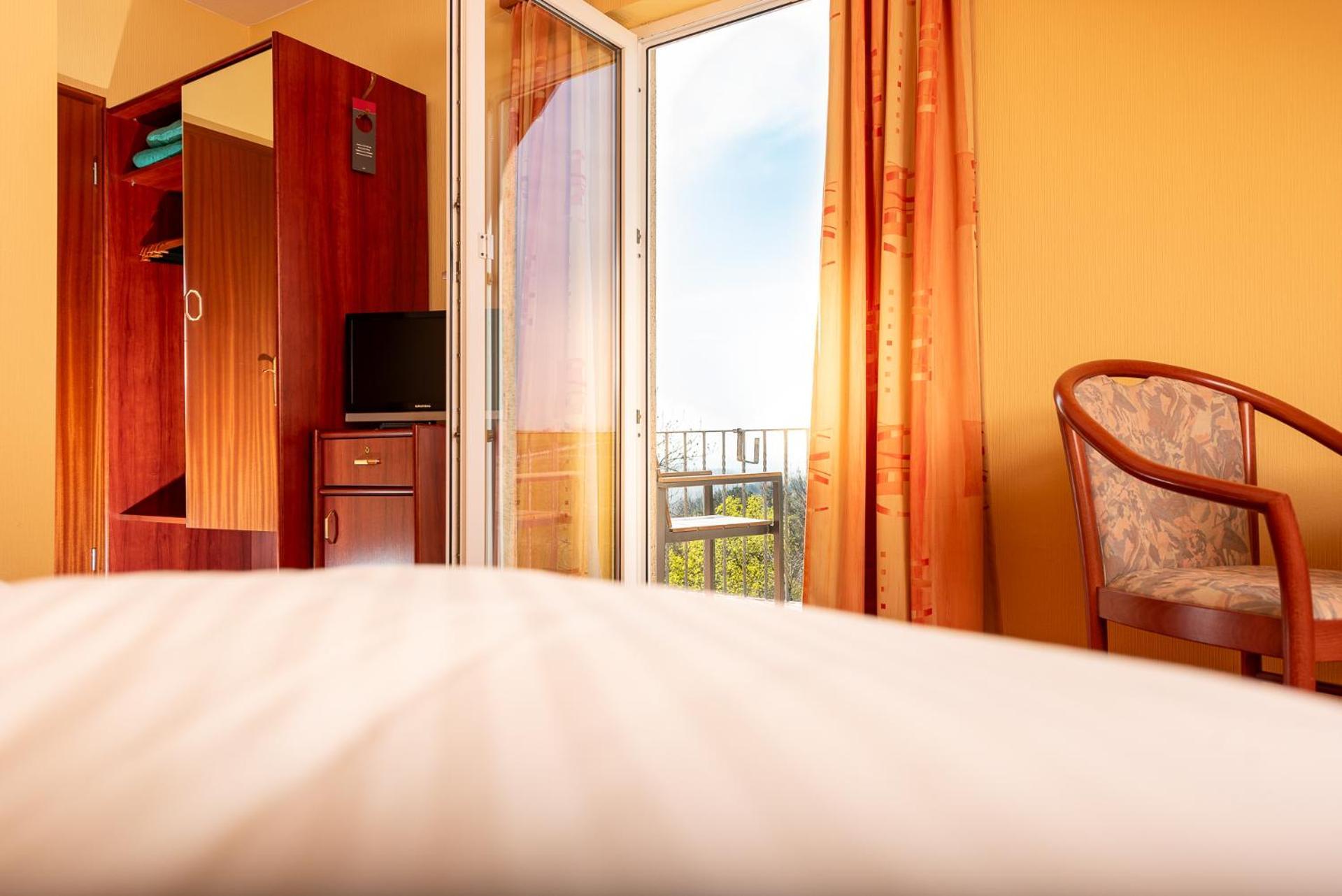 Berghotel Wilhelmsburg Bad Kosen Room photo