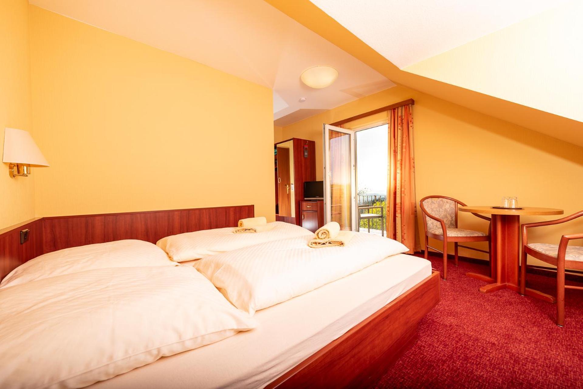 Berghotel Wilhelmsburg Bad Kosen Room photo