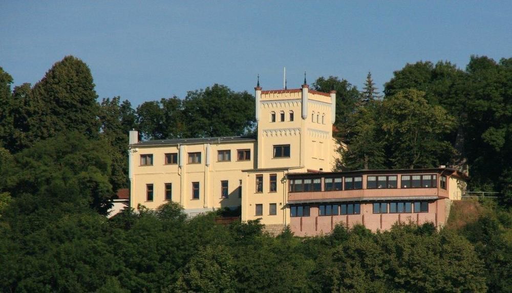 Berghotel Wilhelmsburg Bad Kosen Exterior photo