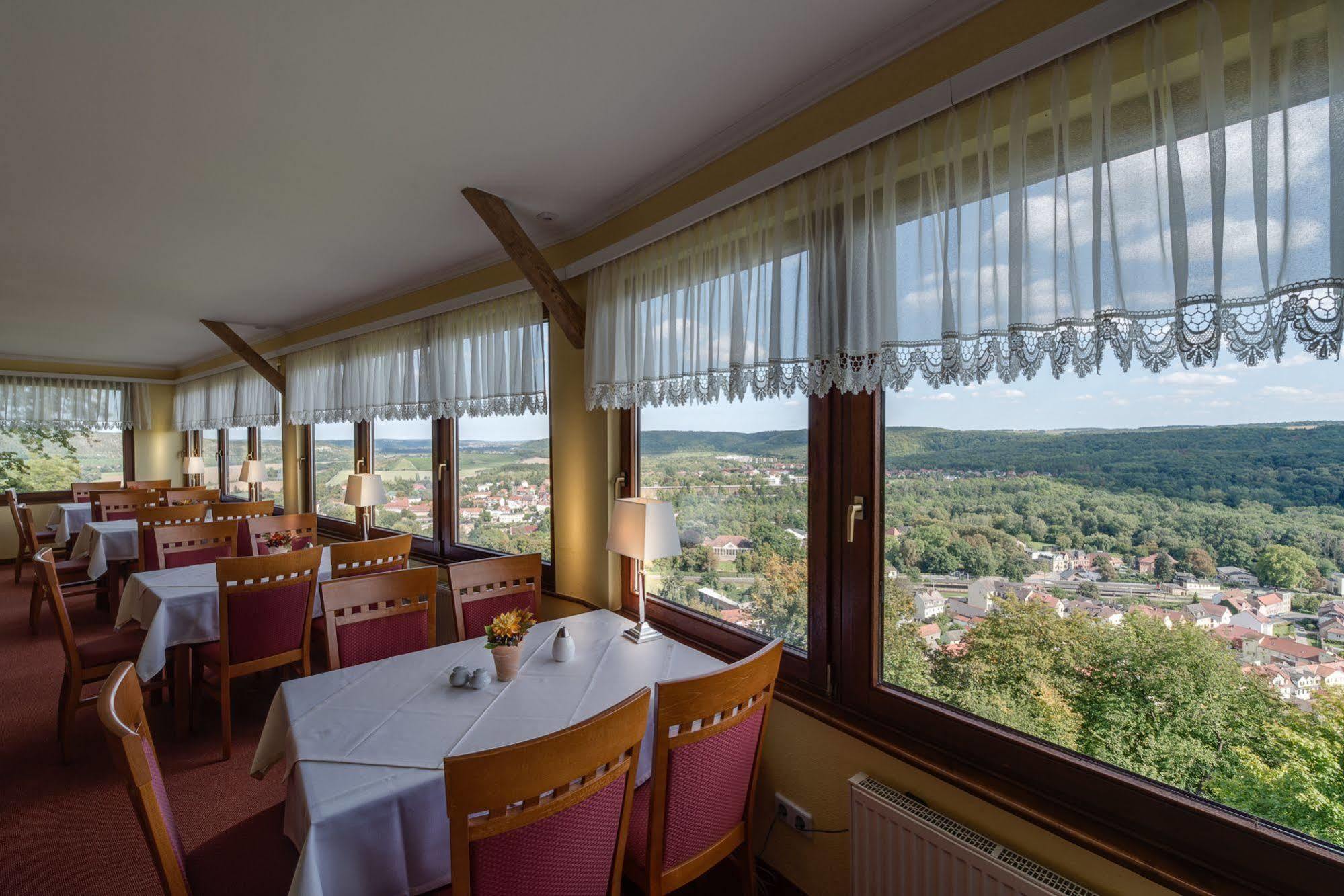 Berghotel Wilhelmsburg Bad Kosen Exterior photo